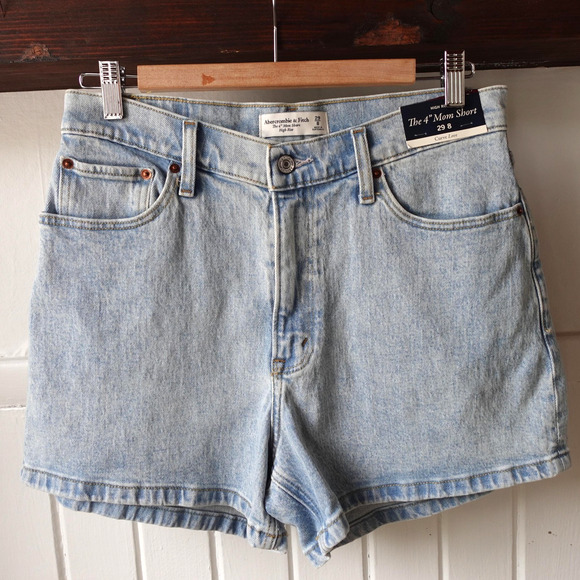 Abercrombie & Fitch Shorts Womens 8 Light Wash 4" Mom High Rise Denim Curve - Picture 1 of 11